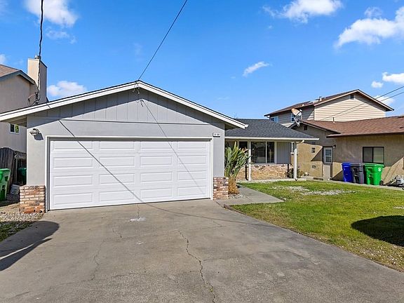 2nd image of 3250 Ridge Crest Ct