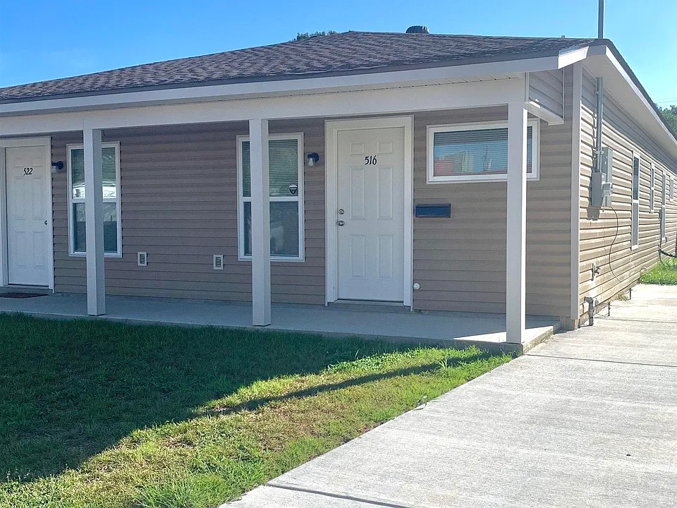 516 Live Oak Blvd