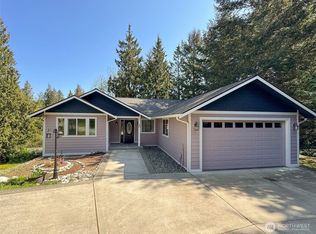 60 Alderwood Dr, Sequim, WA 98382