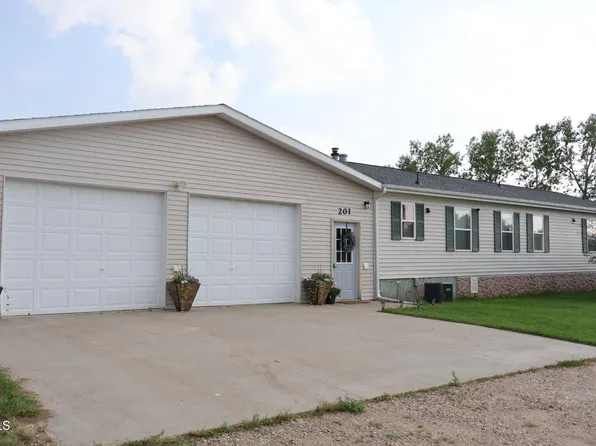 201 1st Ave W, Noonan, ND 58765