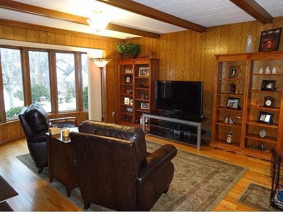 3rd image of 2223 Stinson Boulevard