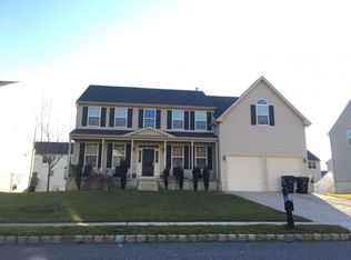 13 Serene Ln, Sicklerville, NJ 08081