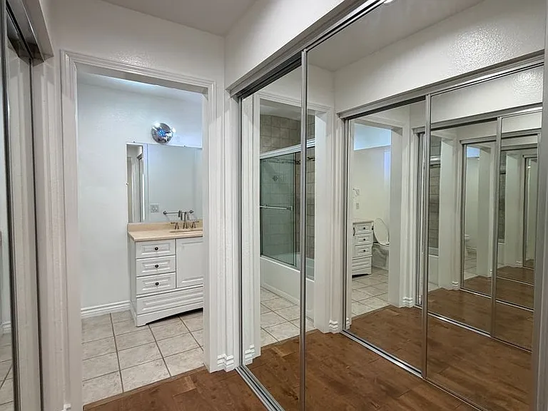 453 Ivy St — Photo 47