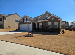 912 Nandina Ln, Loganville, GA 30052