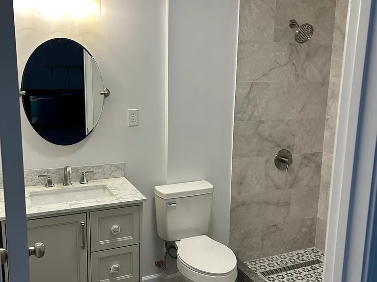 206 Queen St #2 — Photo 6