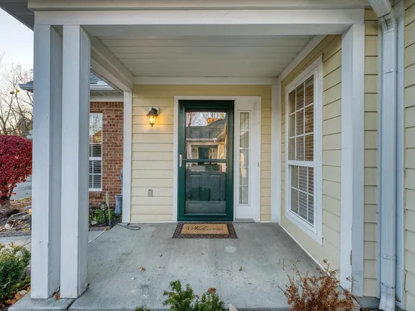 52 Orchard Oak Dr, Blacklick, OH 43004