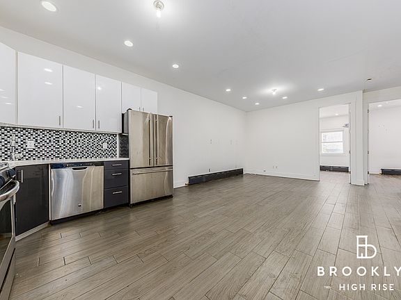 3rd image of 191 Graham Ave #2B