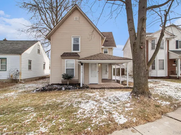 29239 & 29241 Adams Dr, Rockwood, MI 48173
