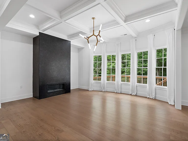 2045 Kent Ct — Photo 35
