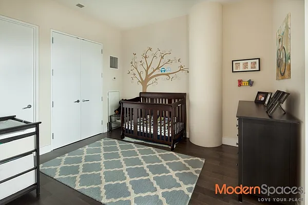Sold by Modern Spaces | media 12