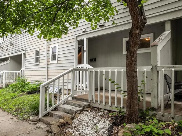 255 N Michigan St APT 92, Lawrence, KS 66044