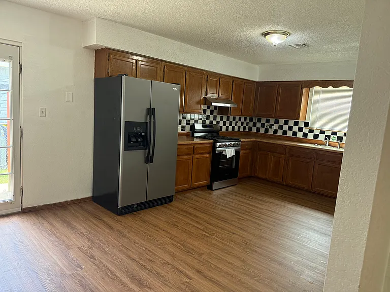 13941 S Hickory Pl — Photo 7