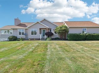 1333 S Azalea Blvd, Barberton, OH 44203