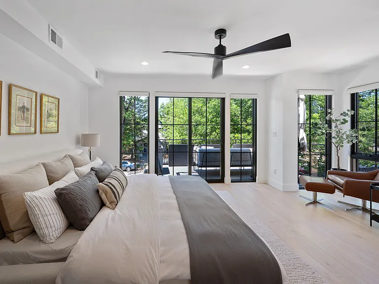 528 S Gaylord St — Photo 32