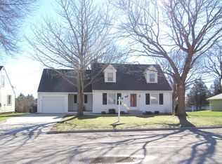 24 N 1st St, HILBERT, WI 54129