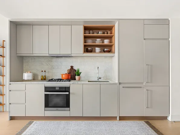 550 Vanderbilt Avenue image 8 of 13