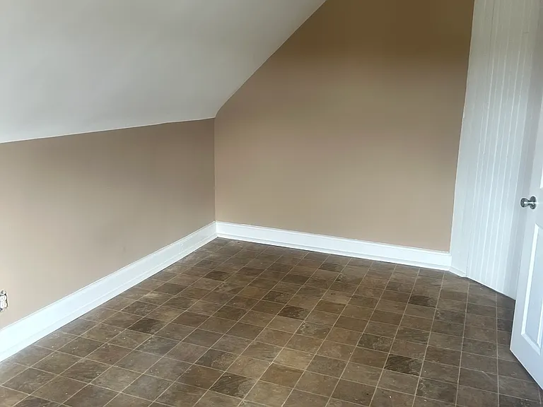 147 Lincoln Ave #3 — Photo 4