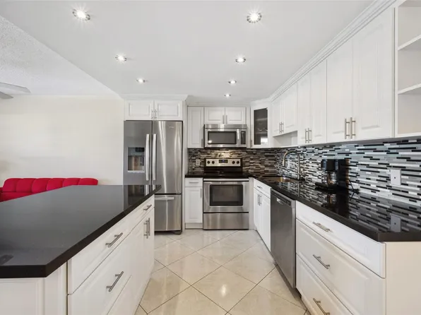 78 Oakridge G #G, Deerfield Beach, FL 33442