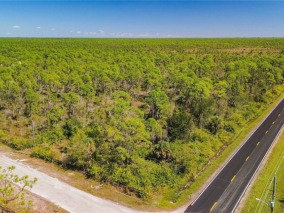 3rd image of 15440 Deer Pass Rd