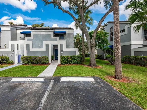 2327 SW 82nd Way, North Lauderdale, FL 33068