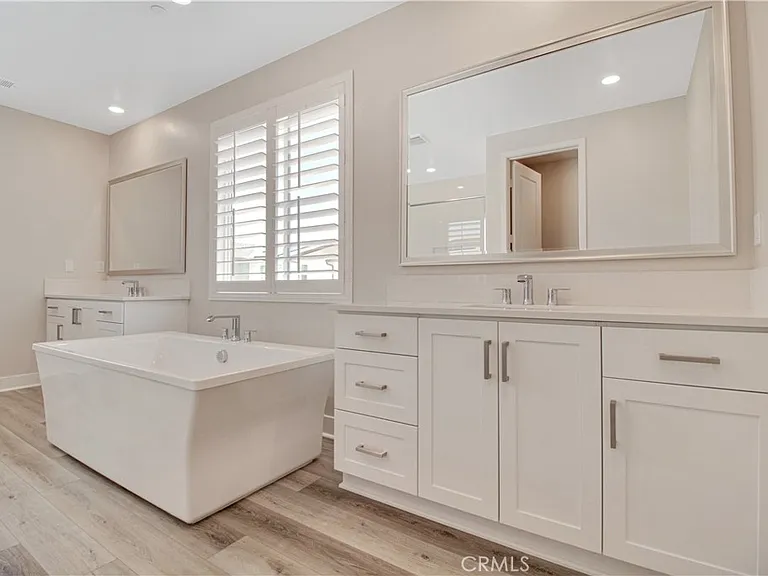 27031 California Ct — Photo 21