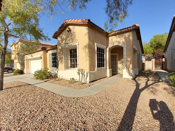 2nd image of 7918 Mustang Canyon St