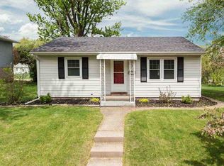 1340 W 38th St, Davenport, IA 52806