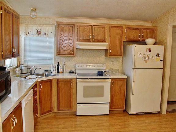 4th image of 7916 E Baldwin Ave