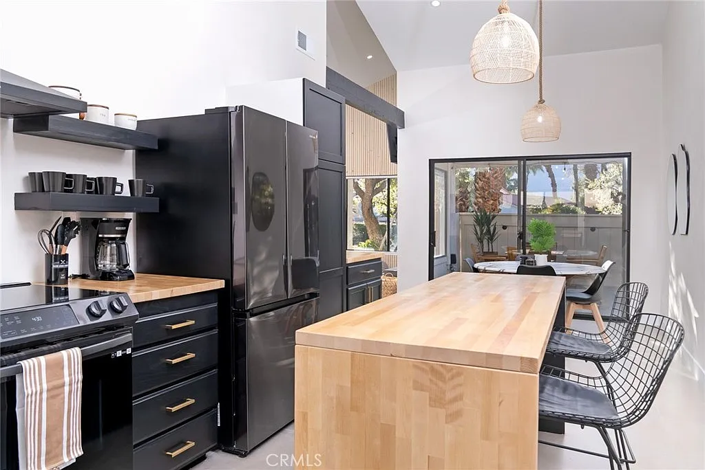 2 bed, 993 sqft, $2,850 — Photo 4