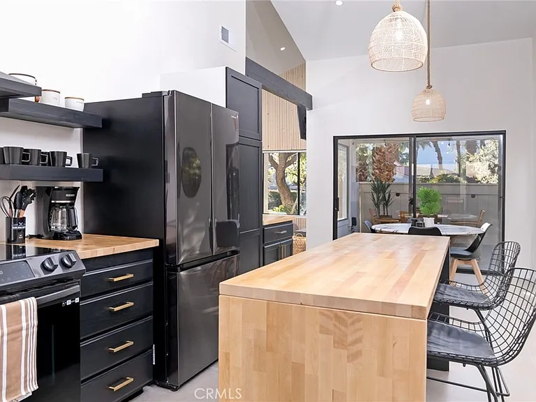 6135 Montecito Dr #8 — Photo 4