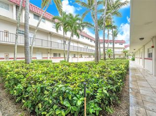 8650 SW 67th Ave APT 1010, Pinecrest, FL 33156