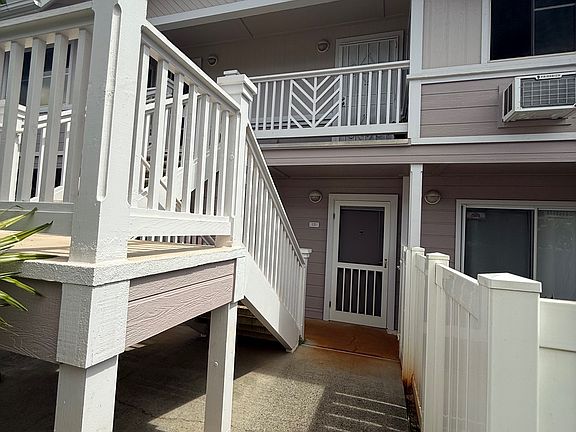 2nd image of 95-1063 Kaapeha St