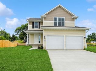 1003 N 7th Ct, Indianola, IA 50125