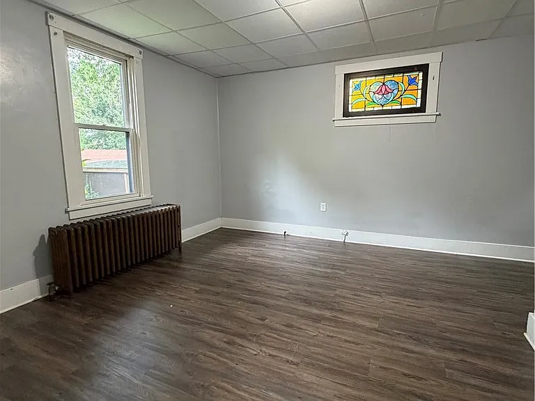 11 Maplewood Ave — Photo 3