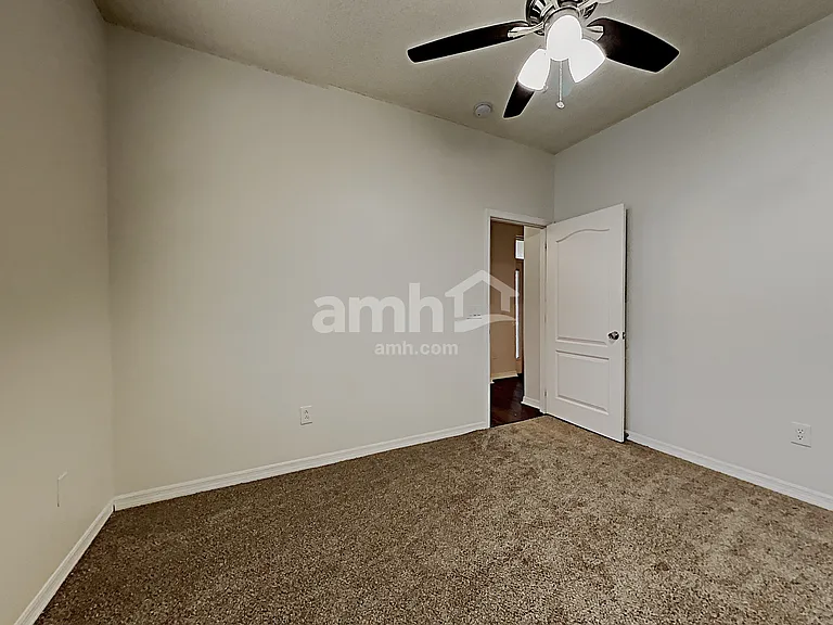 623 Horseman Dr — Photo 15