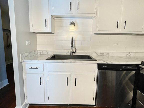 3rd image of 420 Walnut Creek Ln Unit 3204