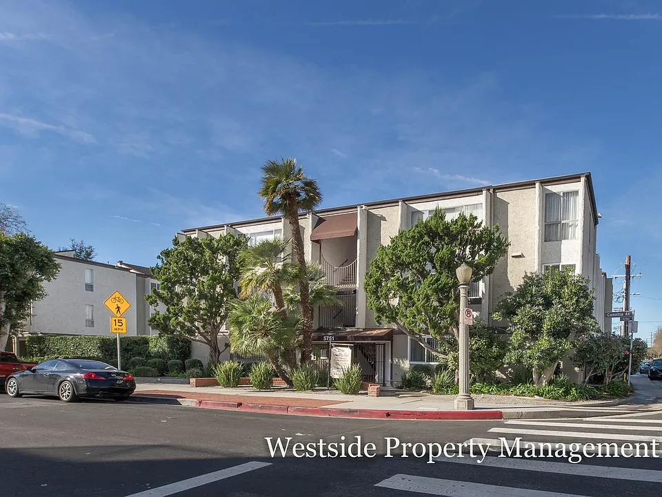 5751 Camellia Ave.