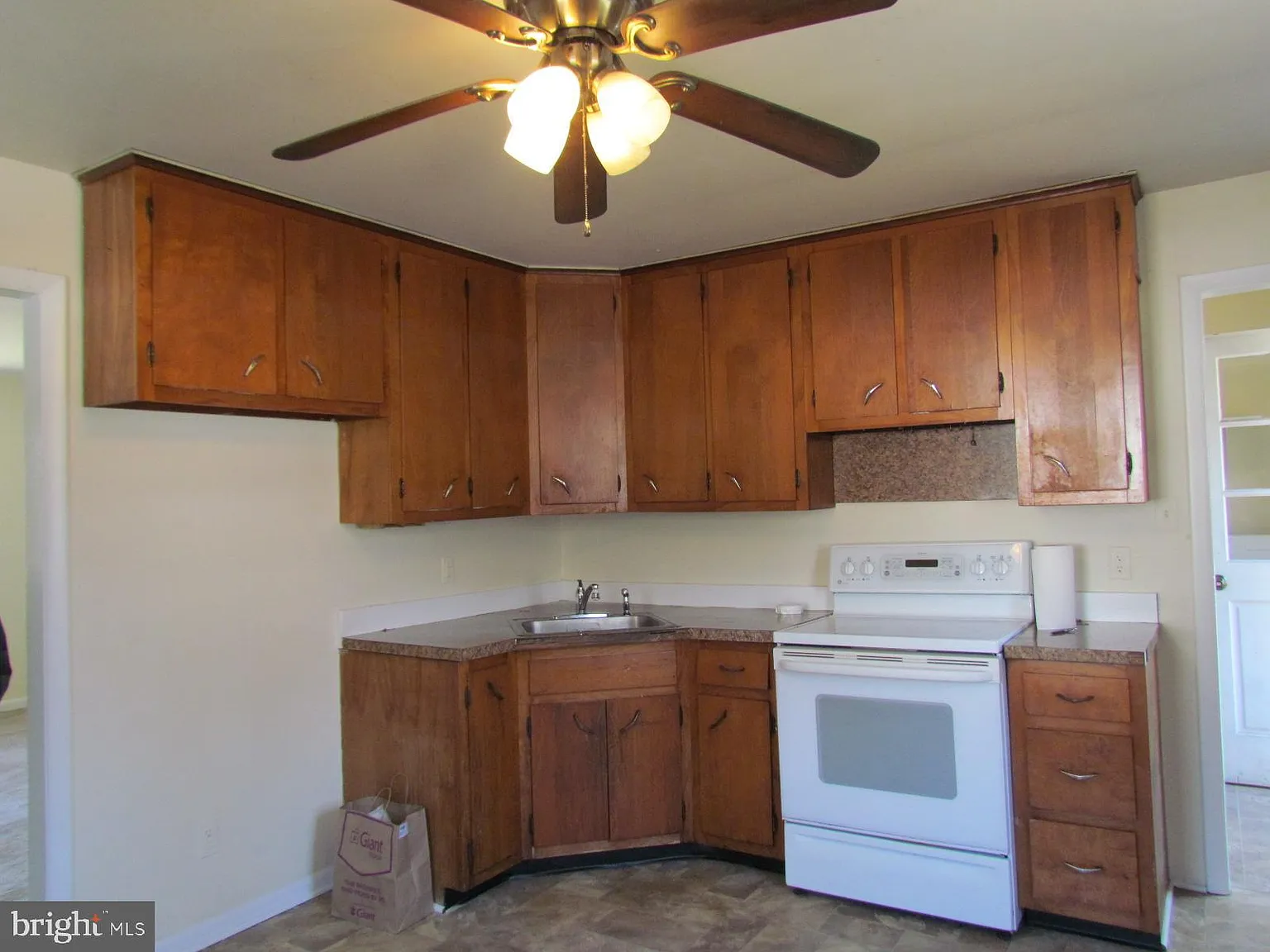 2 bed, 4112 sqft, $1,500 — Photo 4