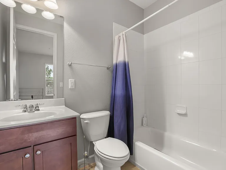 661 Hangnest Ln — Photo 13