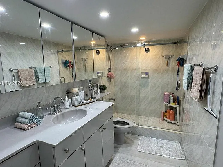 5005 Collins Ave #322 — Photo 10