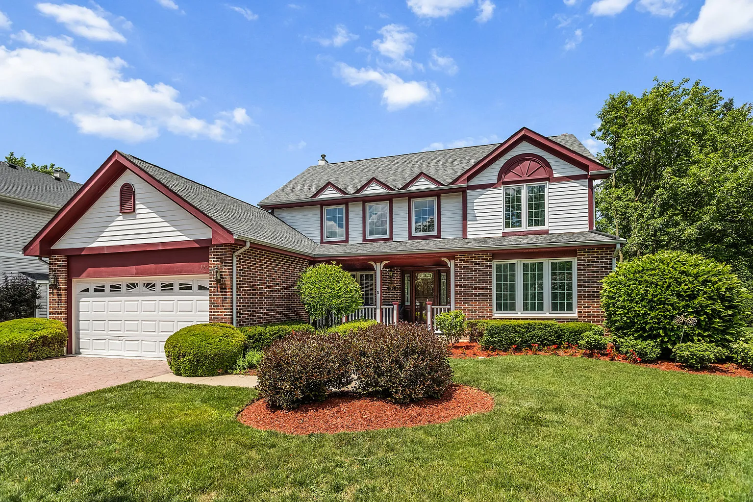 190 Southgate Dr photo 1