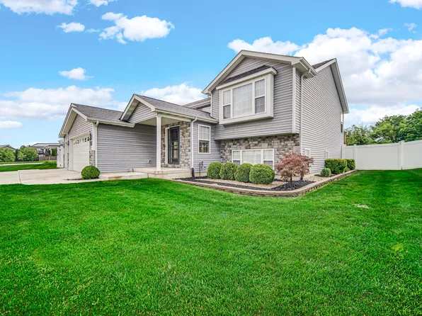 7515 Clark Ct, Merrillville, IN 46410