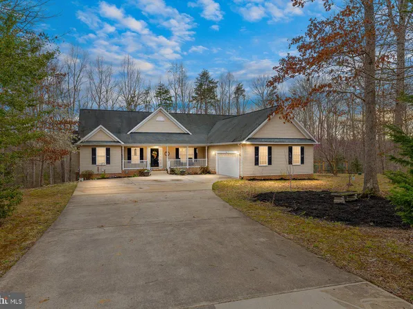 8356 Forest Grove Ct, Locust Grove, VA 22508