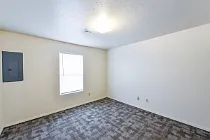 530 Oak St — Photo 8