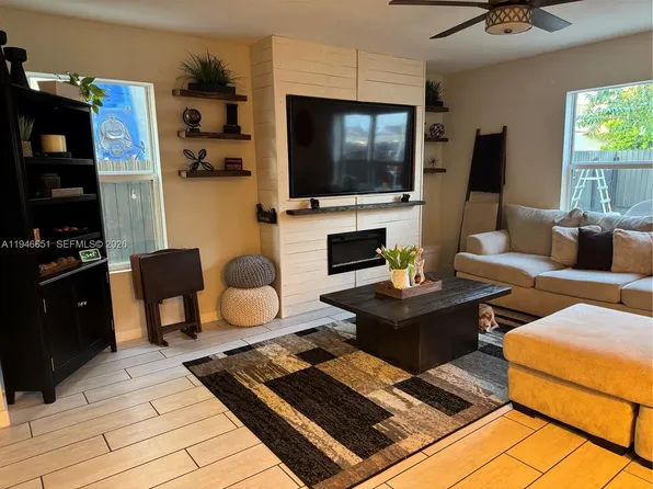 531 NE 6th Pl, Florida City, FL 33034