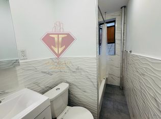 218 51st St #10A, West New York, NJ 07093