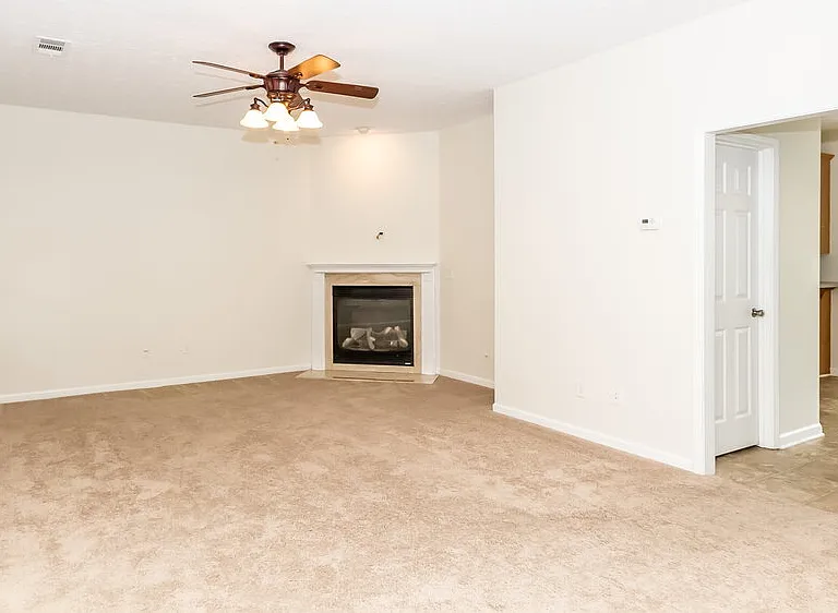 27 Palladio Way — Photo 3