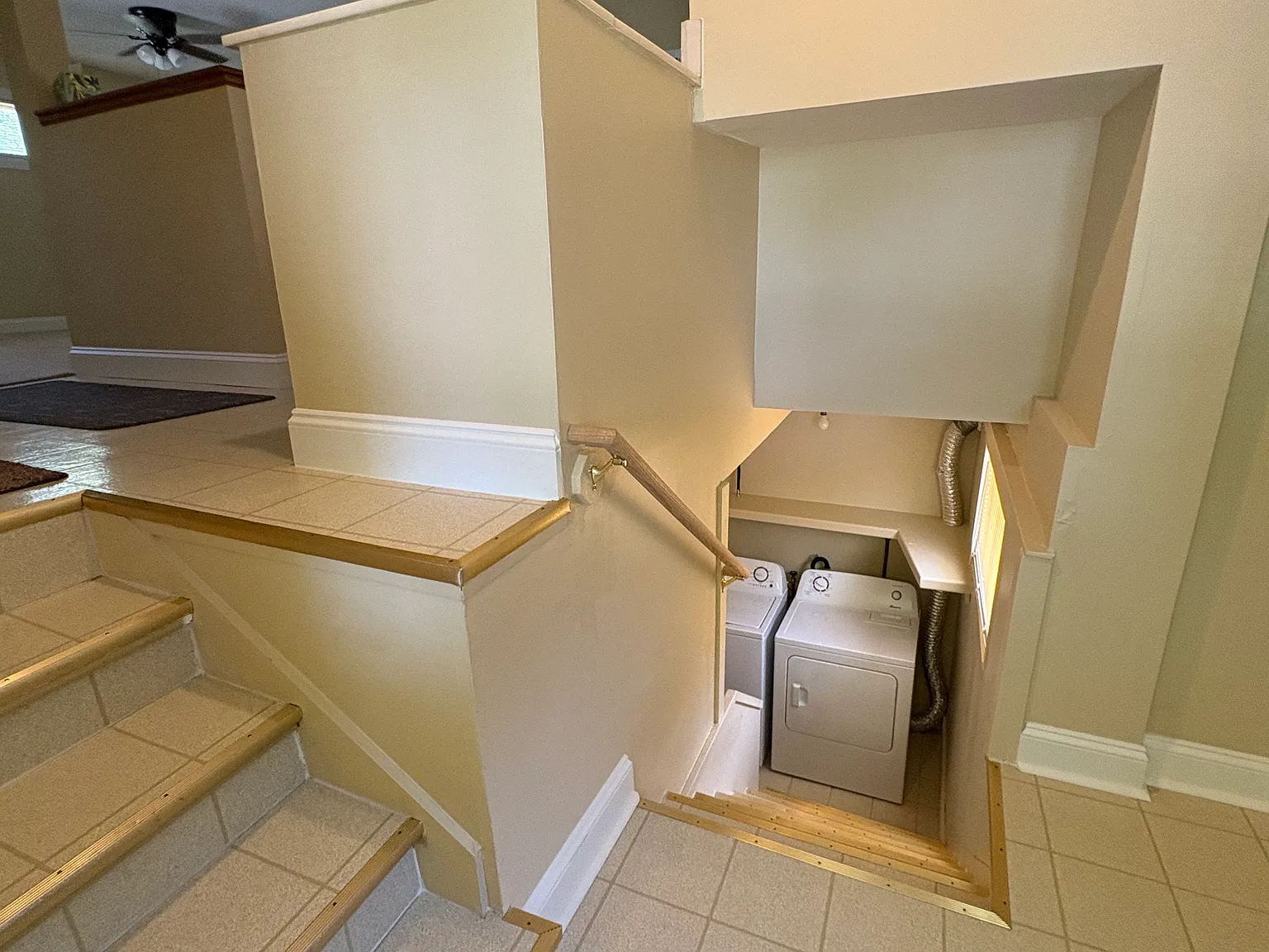 2 bed, 1000 sqft, $1,050 — Photo 4