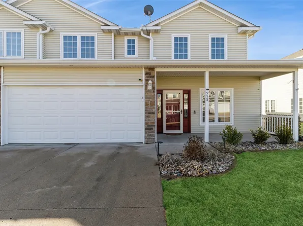 958 Red Hawk Way SE, Altoona, IA 50009