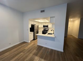 15215 Dickens St APT 106, Sherman Oaks, CA 91403